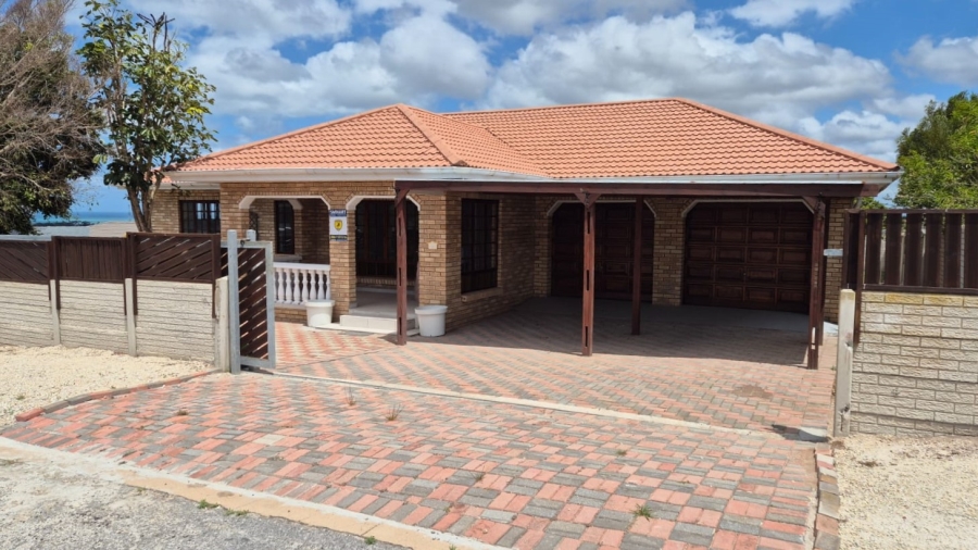 3 Bedroom Property for Sale in Wavecrest Eastern Cape
